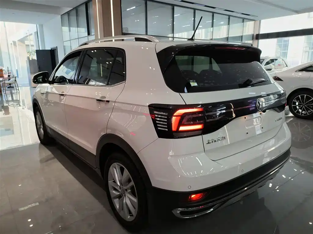 Volkswagen T-Cross 2019 1.5L Automatic Comfort Edition фото 23