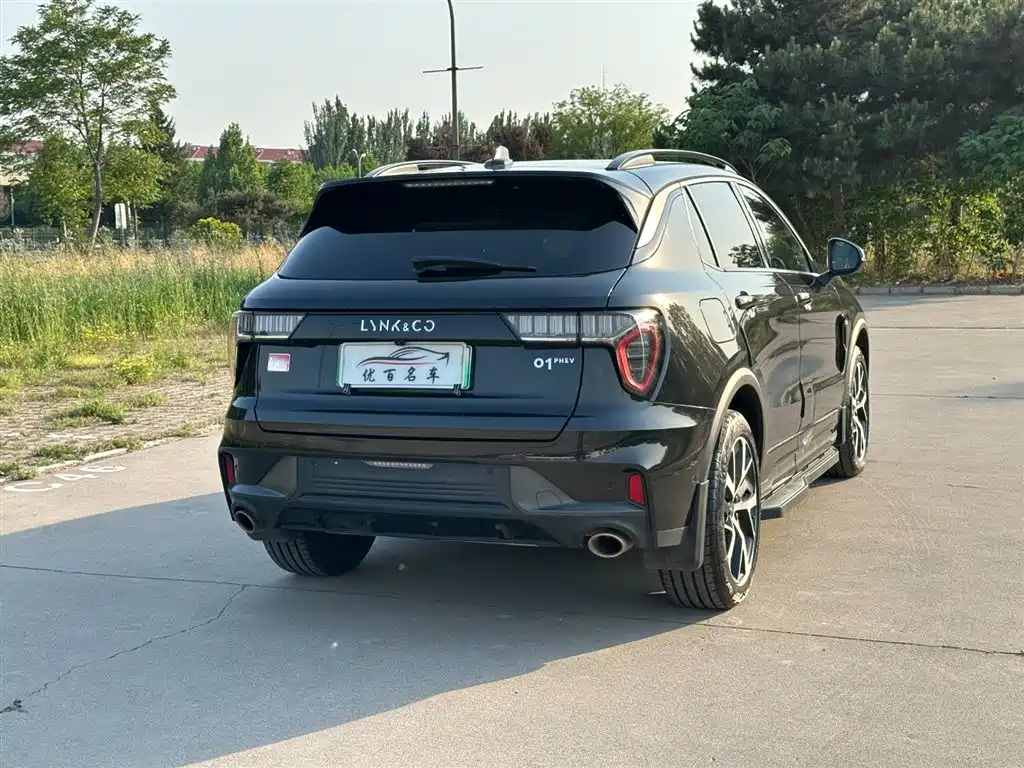 Lynk & Co 01 EM-P 2021 1.5TD PHEV Halo фото 6