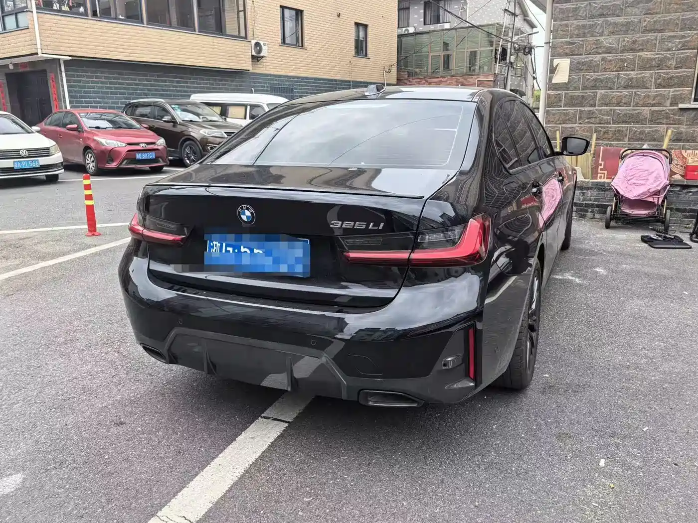 BMW 3 Series 2024 325Li M Sport Shadowline Package фото 3
