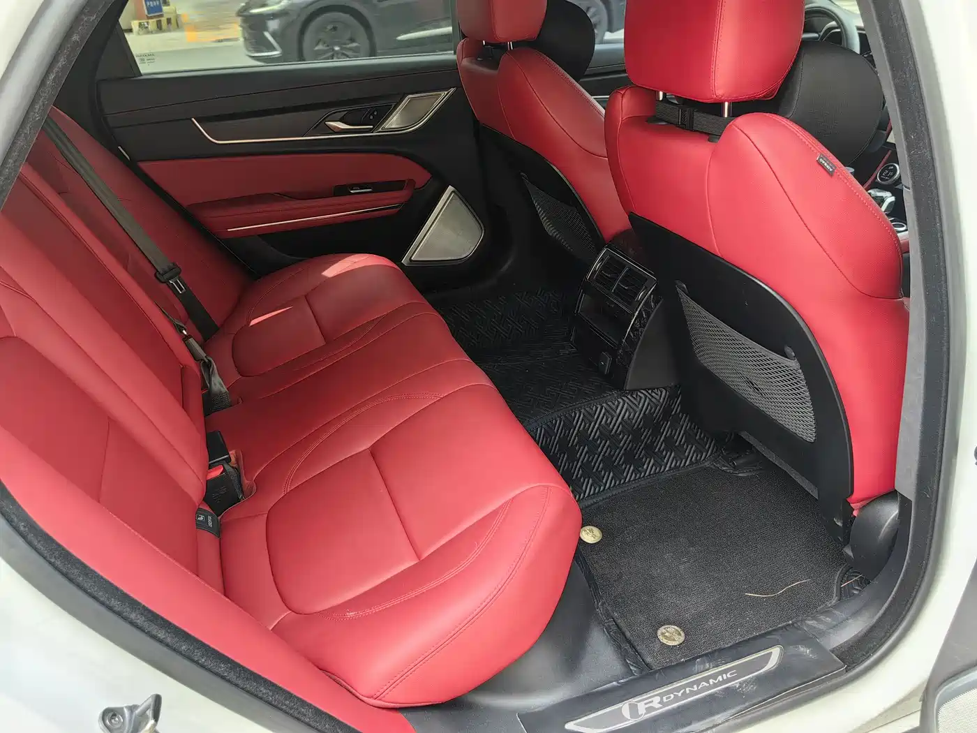 Jaguar XFL 2021 XFL 2.0T P250 AWD Gloss Black Sport Edition фото 16