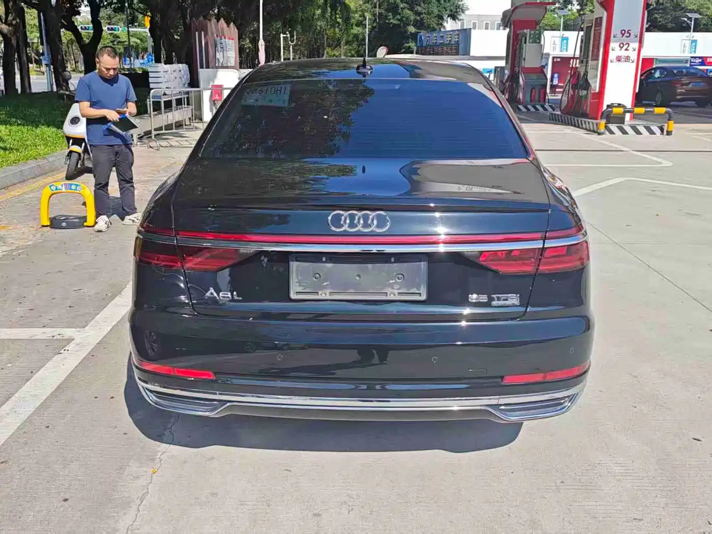 Audi A8 2021 A8L 55 TFSI quattro Luxury фото 6