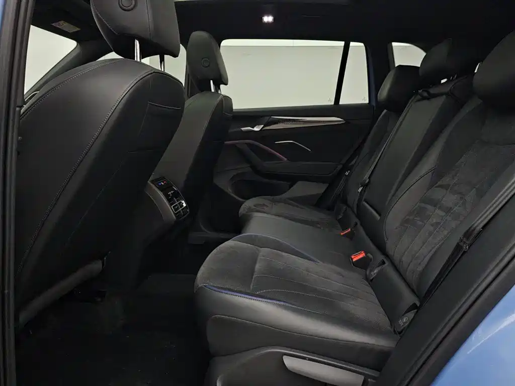 Volkswagen Tiguan L 2024 PRO 380TSI 4WD R-Line Premium Edition фото 13