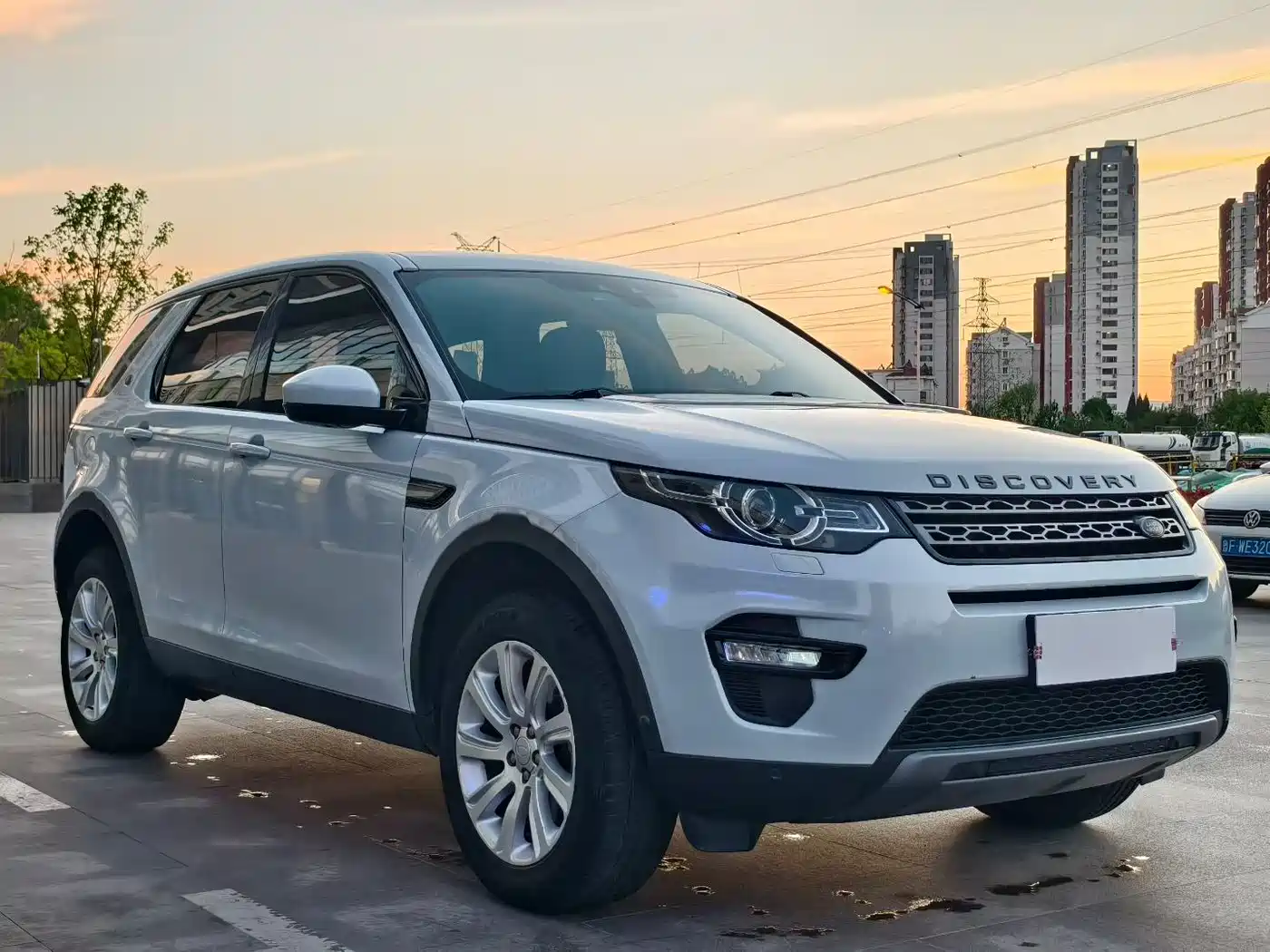 Land Rover Discovery Sport 2018 240PS SE Edition фото 2