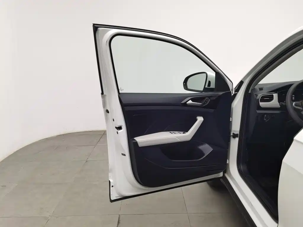 Volkswagen Tharu, миниатюра 8