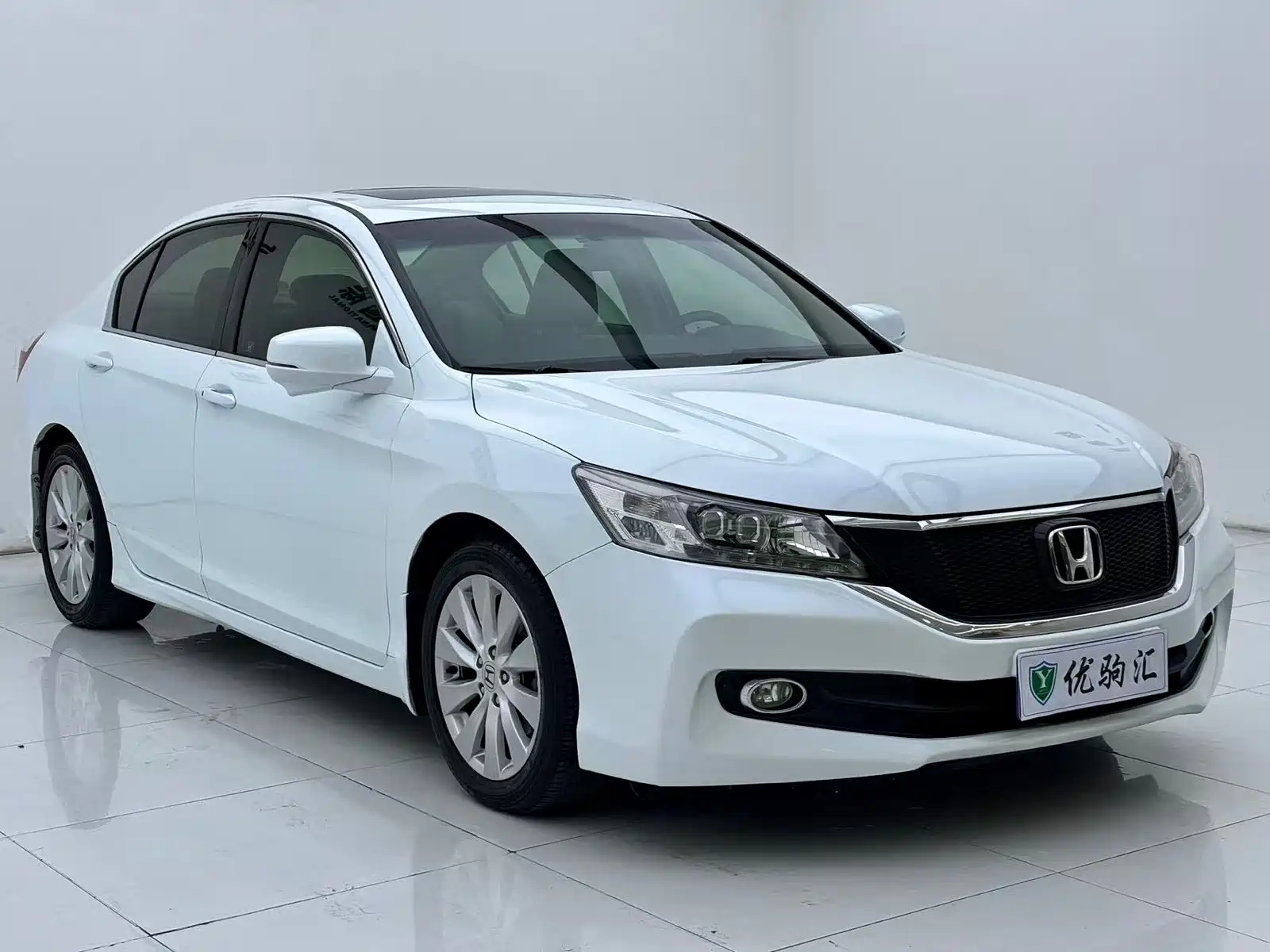 Фото 3 - Honda Accord