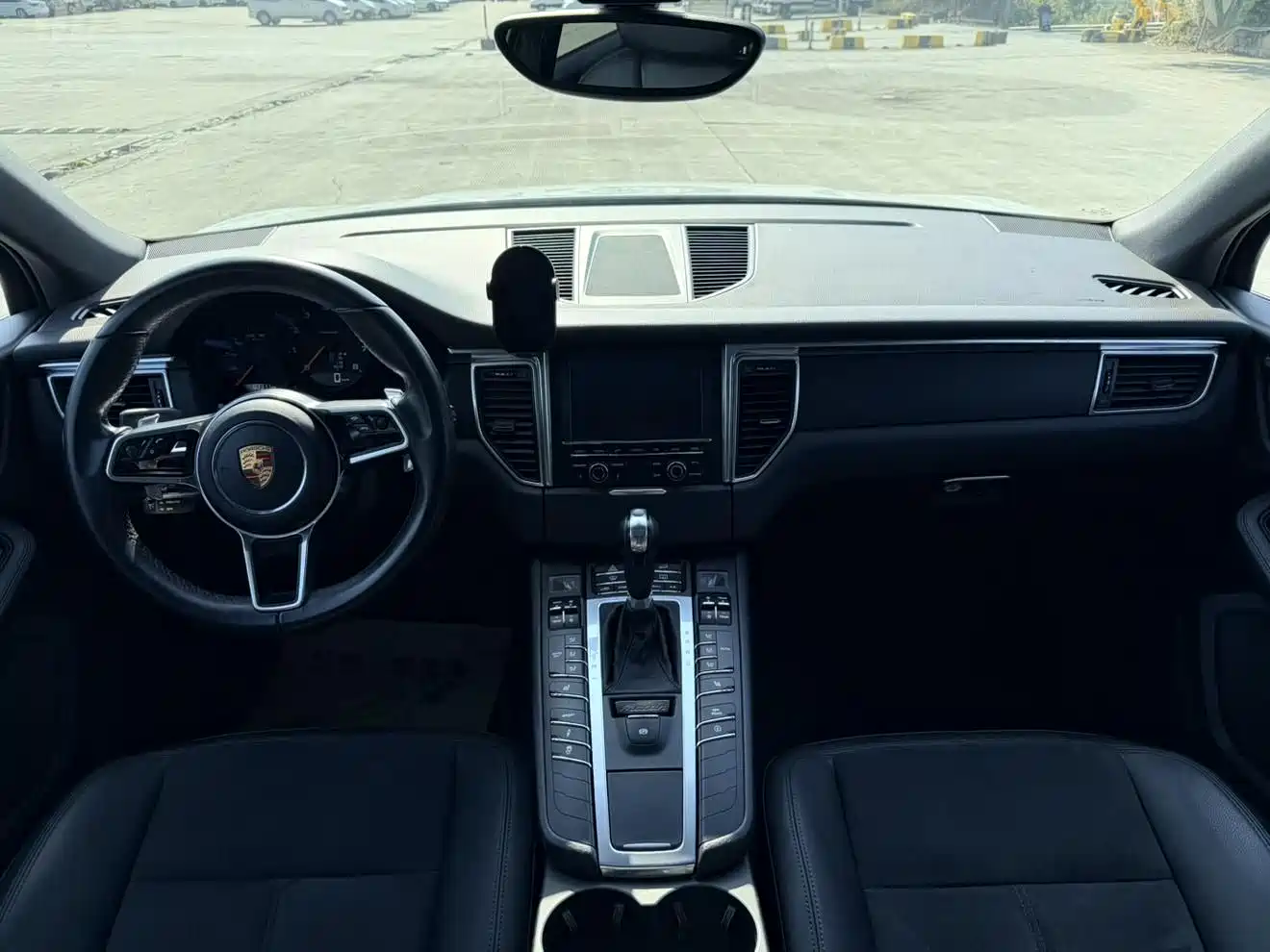 Porsche Macan 2016 Macan 2.0T фото 18