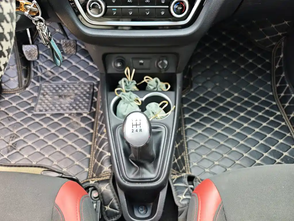 Фото 14 - JAC Refine S2mini
