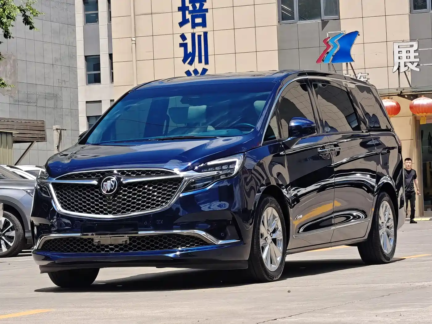Buick GL8 2022 Avenir 4-Seater Prestige Edition