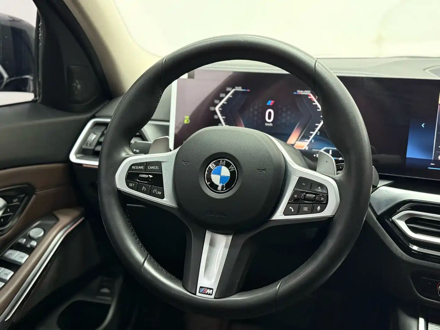 BMW 3 Series 2023 325Li M Sport Black Night Package фото 9