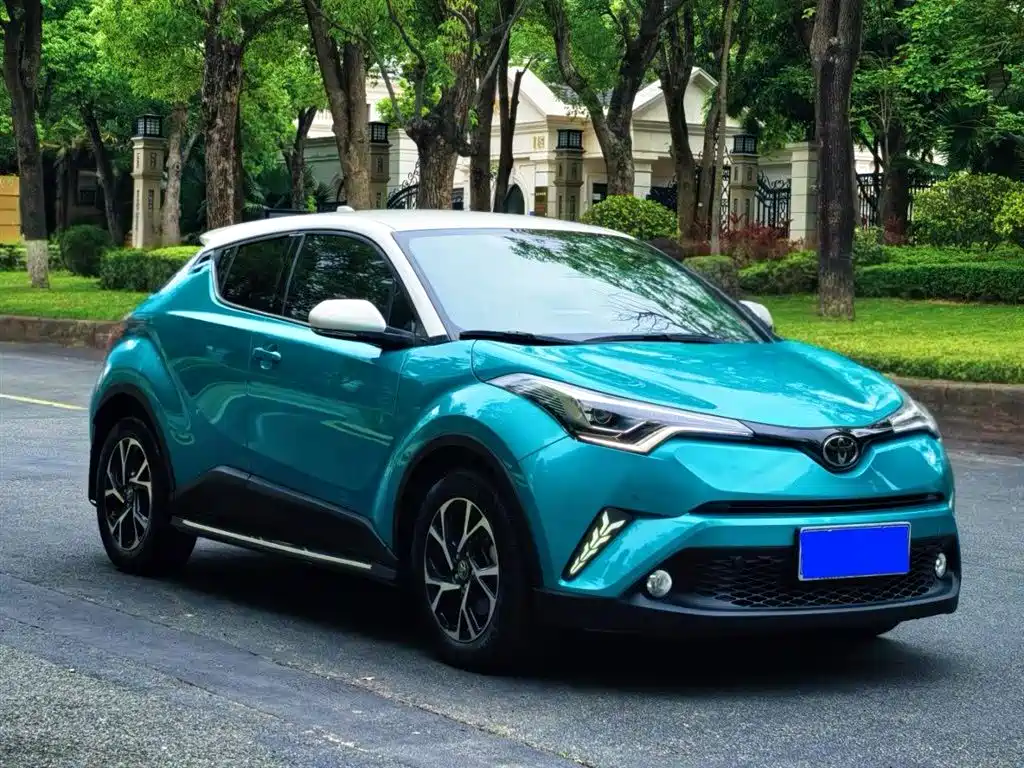 Toyota C-HR 2018 2.0L Luxury Edition China V фото 3