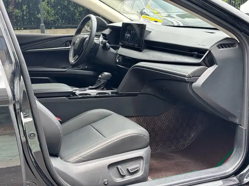Toyota Camry 2024 Hybrid 2.0HGVP Luxury Edition фото 3