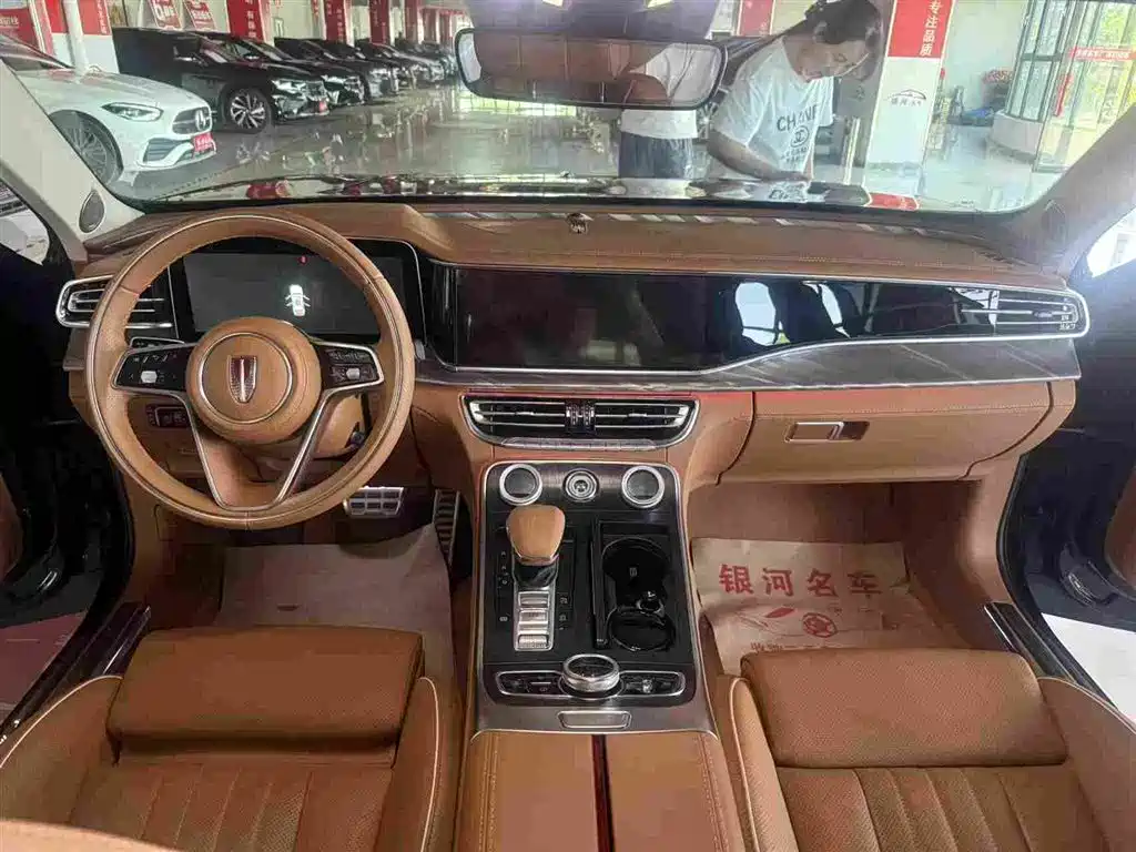 Hongqi H9 2022 2.0T Smart Connect Flag Enjoy Edition фото 5
