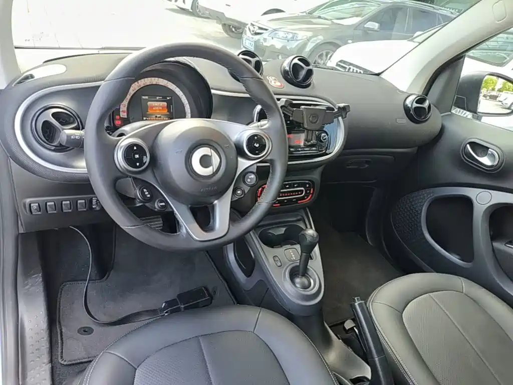 smart fortwo 2019 2018 1.0L 52kW Hardtop Passion Edition China V
