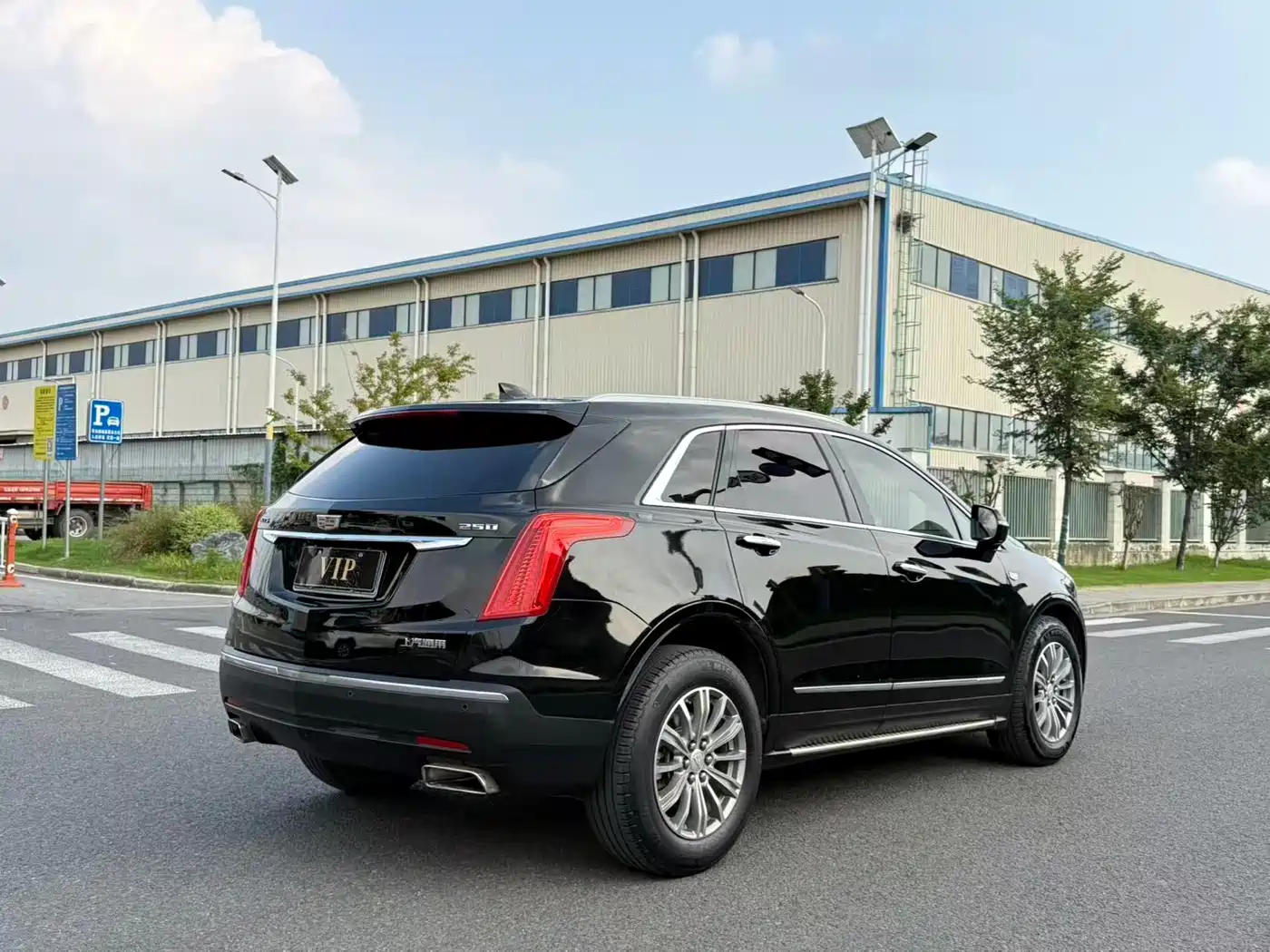 Cadillac XT5 2017 2016 25T Luxury Model