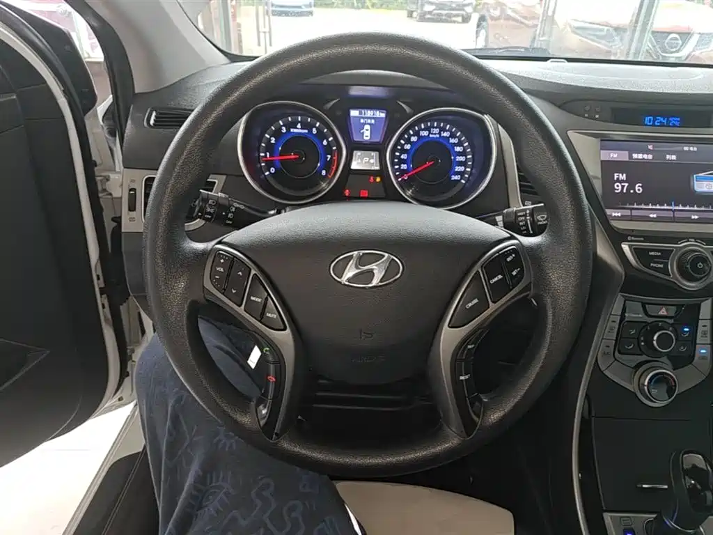 Hyundai Langdong 2016 1.6L Automatic Premium Edition фото 11