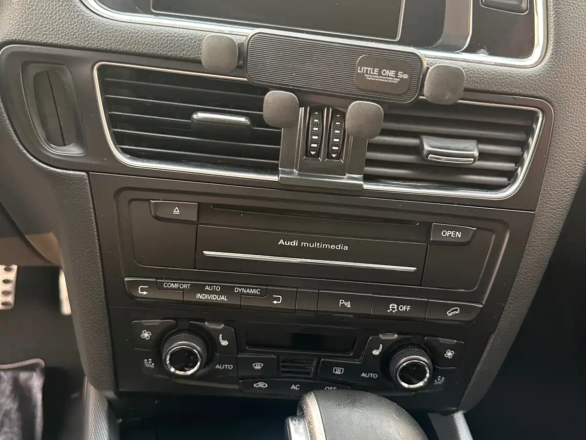 Audi Q5 2011 2.0TFSI Dynamic фото 11