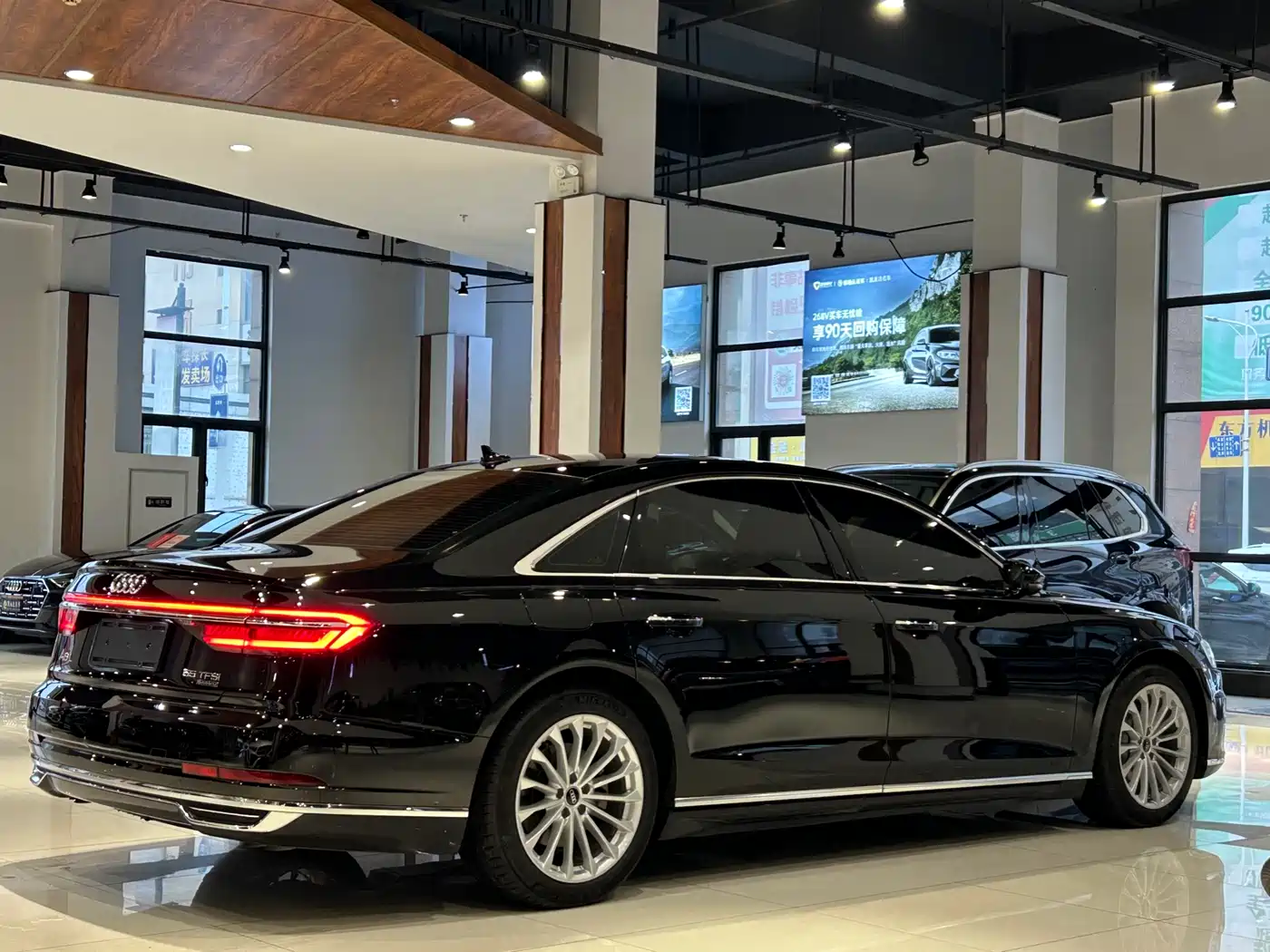 Audi A8 2021 A8L 50 TFSI quattro Comfort фото 35