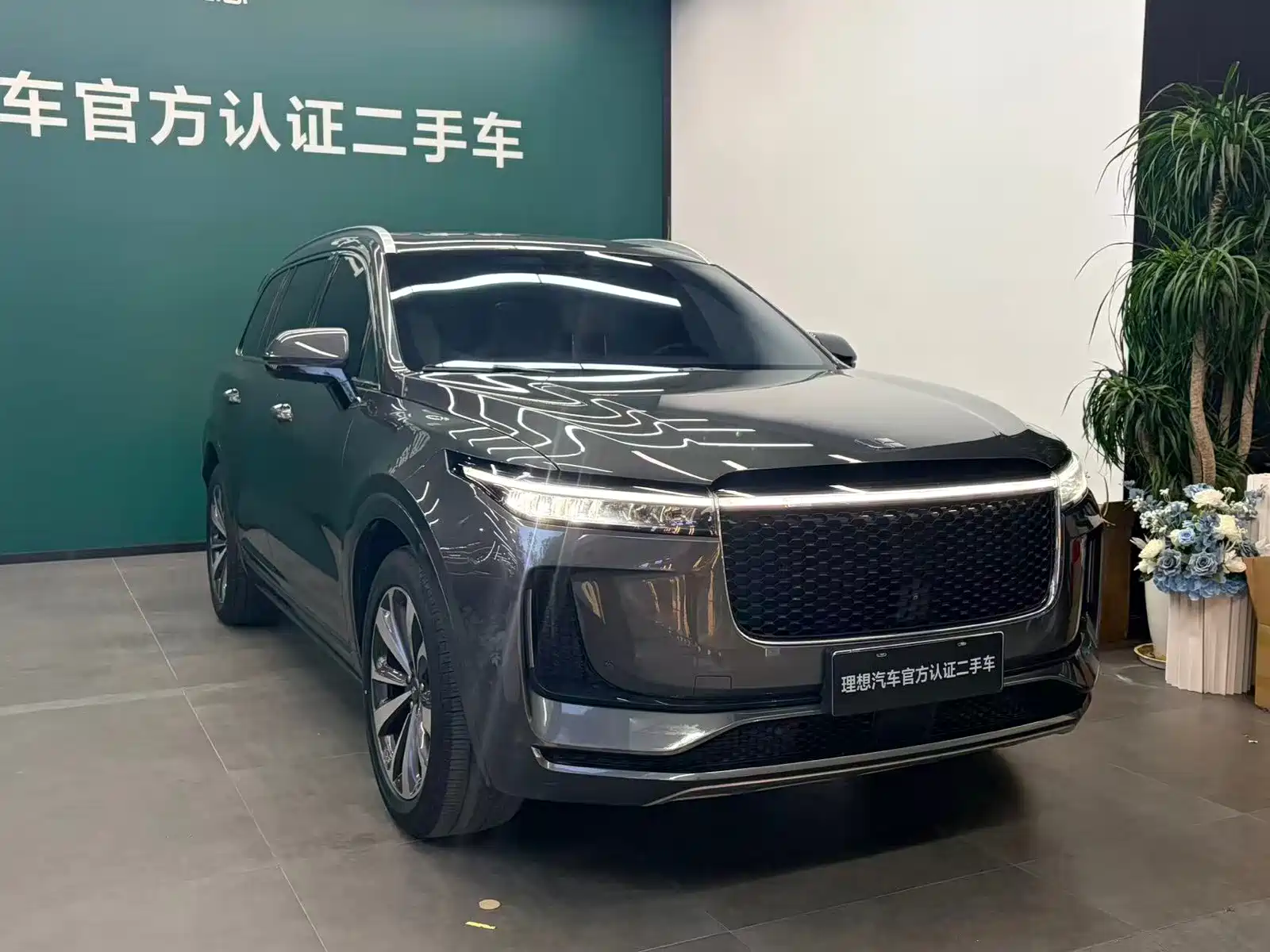 Фото 1 - Li Auto Li ONE