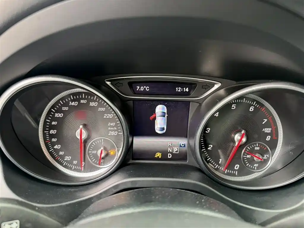 Mercedes-Benz CLA (Import) 2018 CLA 200 Fashion Edition фото 14