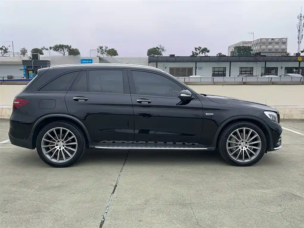 Mercedes-Benz GLC AMG 2017 AMG GLC 43 4MATIC фото 4
