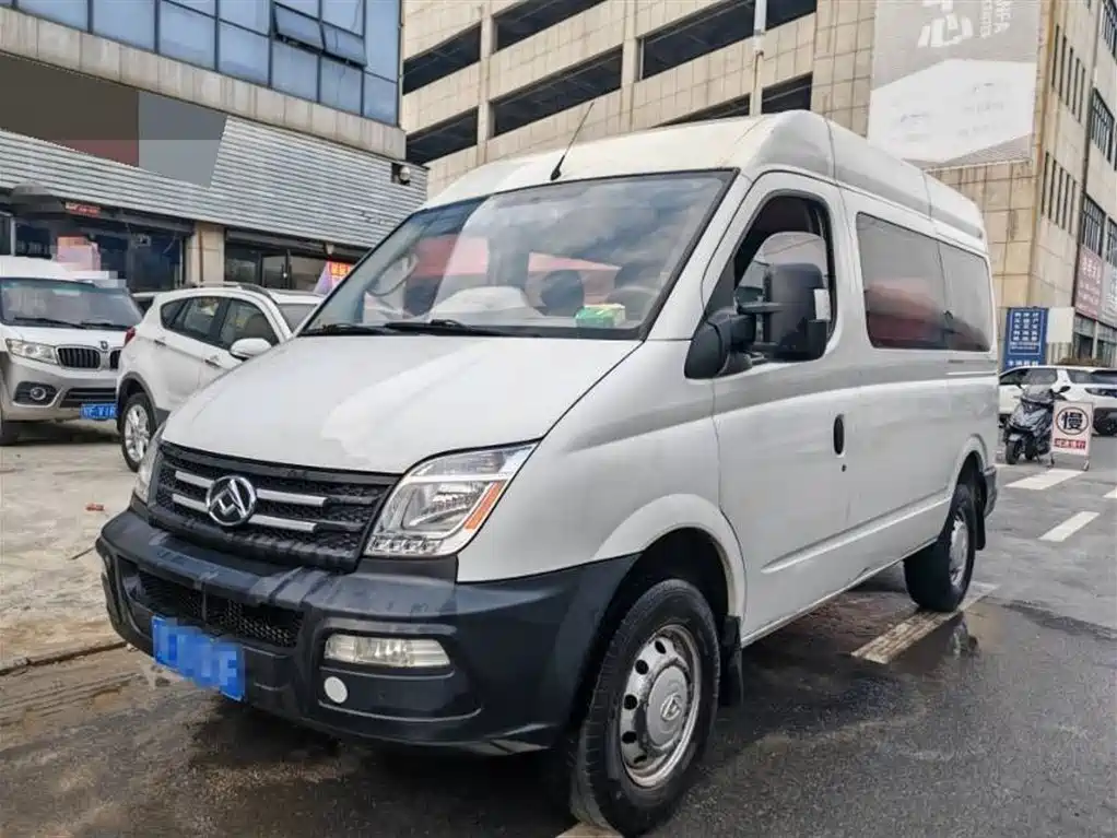 SAIC Maxus Xintu V80 2019 Model 2.5T Classic 6-speed manual Aoyuntong short wheelbase ultra-low roof 5/6-seater