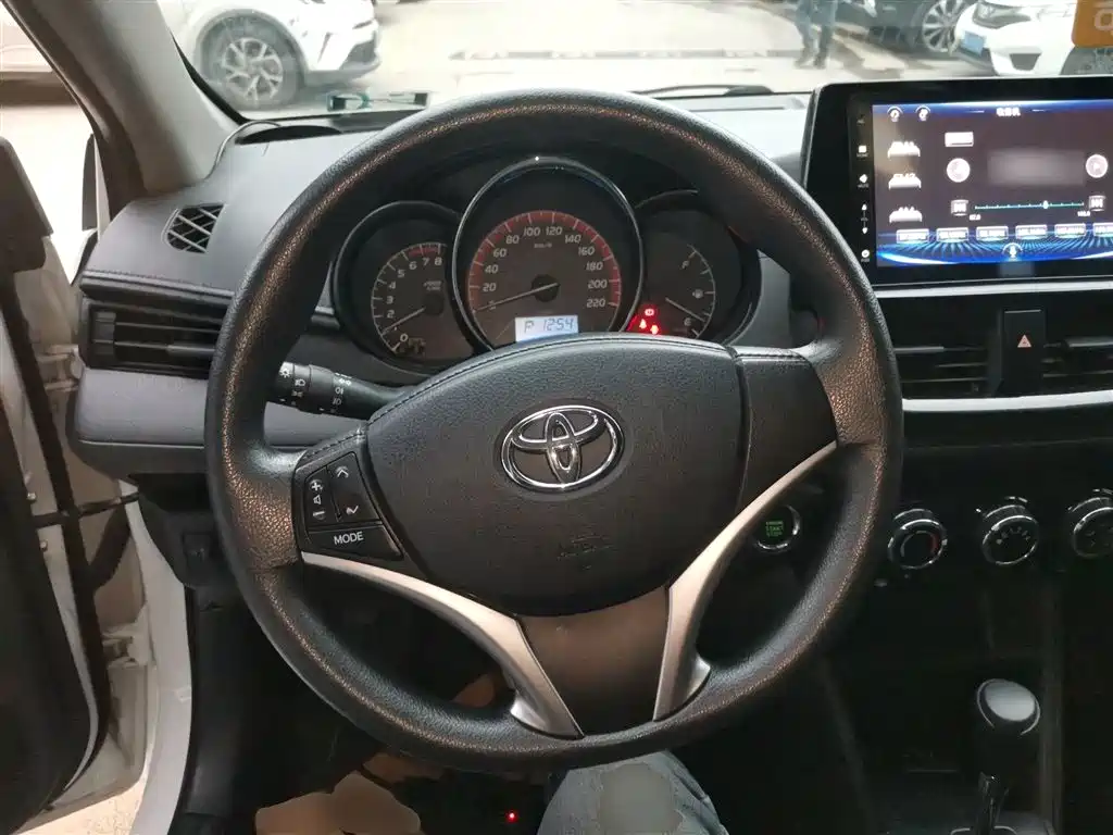 Toyota Vios 2022 1.5L 20th Anniversary Edition фото 11