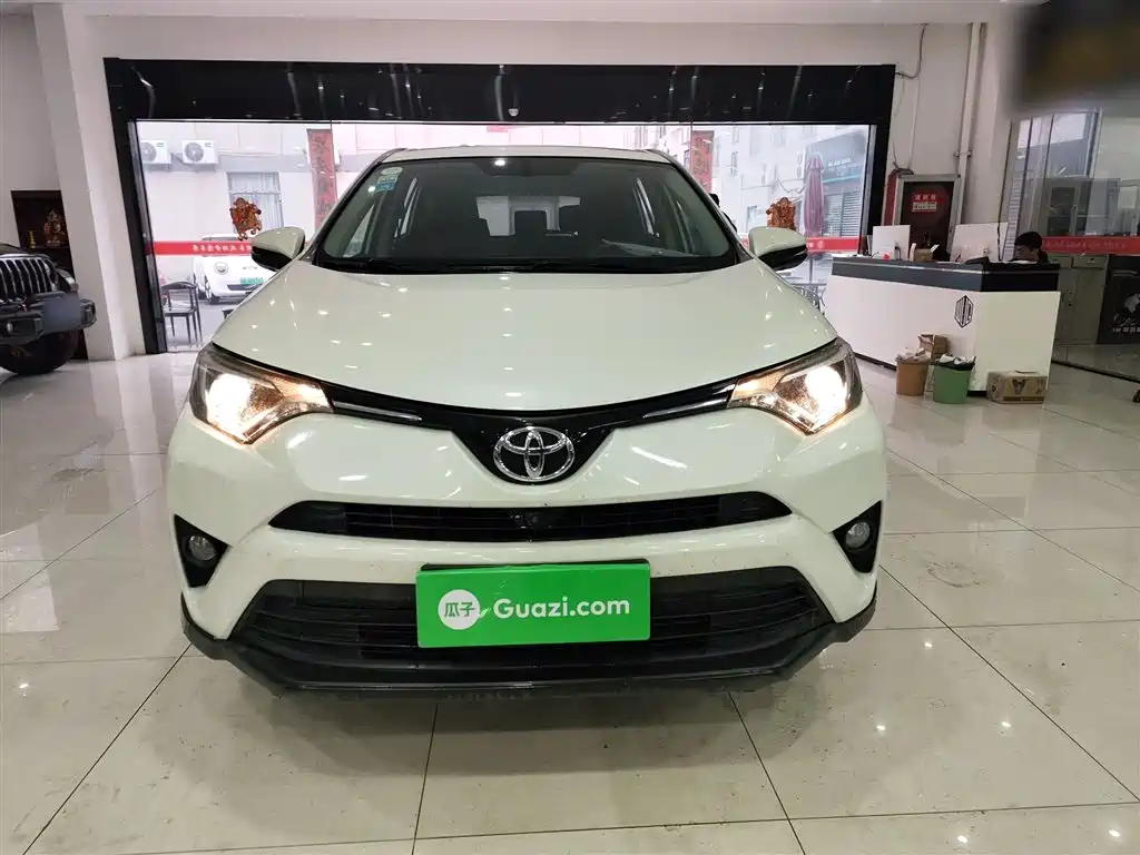 Toyota RAV4 Rongfang 2018 2.0L CVT 2WD Trend X Edition фото 3