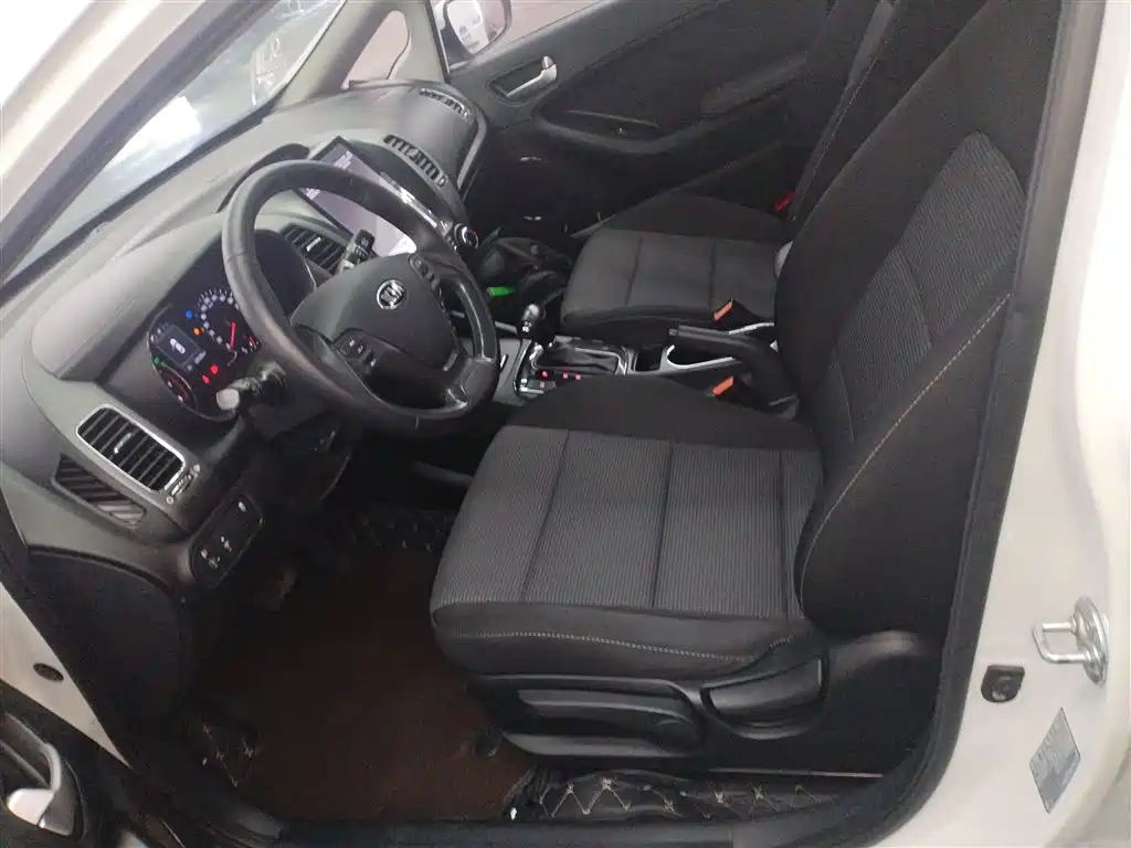 Kia K3 2016 1.6L Automatic GLS фото 11