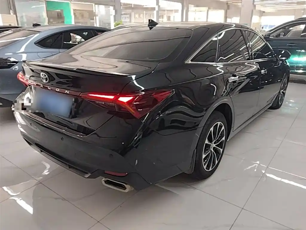 Toyota Avalon 2022 2.5L Progressive Edition фото 7