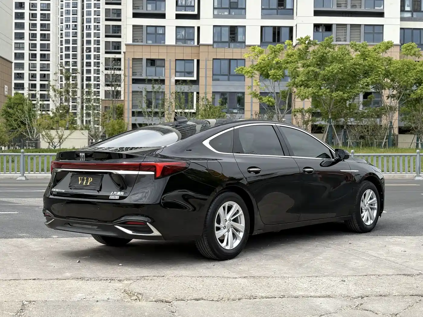 BUICK LACROSSE