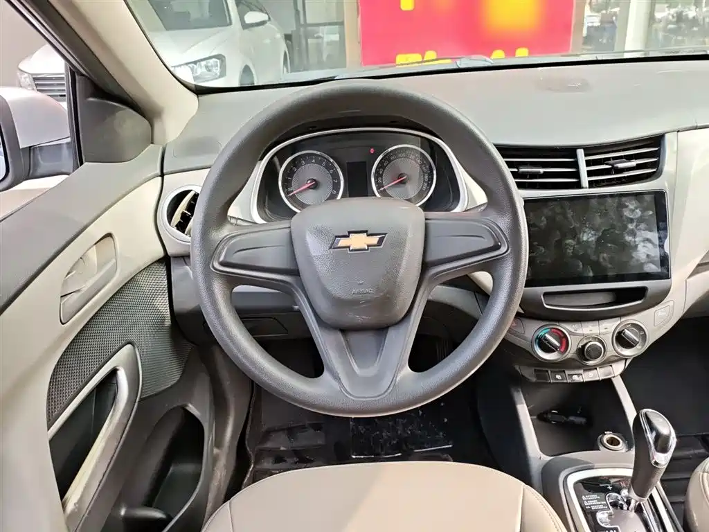 Chevrolet Sail 2015 Sail 3 1.3L AMT Ideal Edition фото 7
