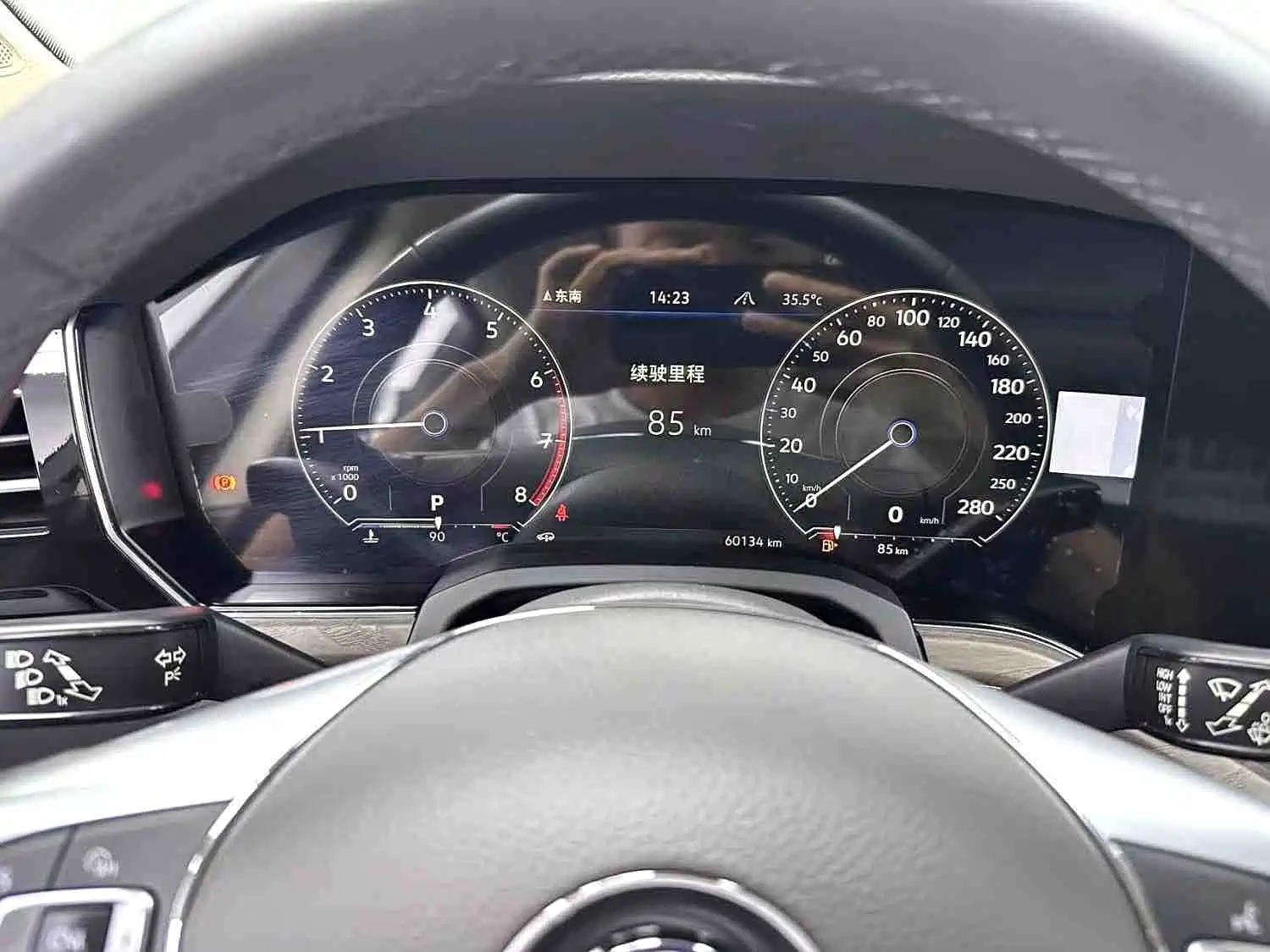 Фото 9 - Volkswagen Touareg