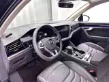 Фото 7 - Volkswagen Touareg