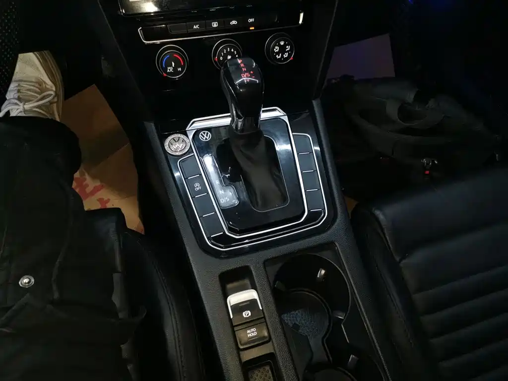 Volkswagen Magotan 2019 280TSI DSG Leading China V фото 10