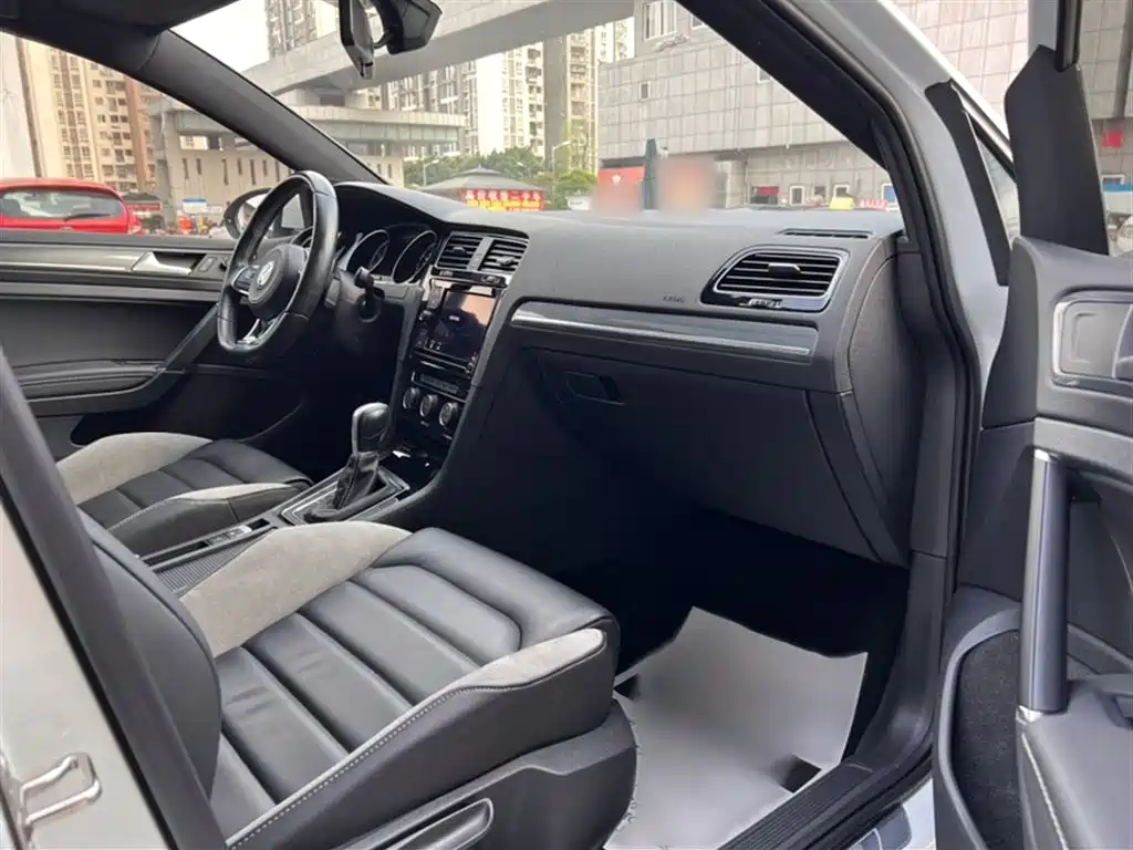 Volkswagen Golf 2019 280TSI DSG R-Line (China V) фото 11