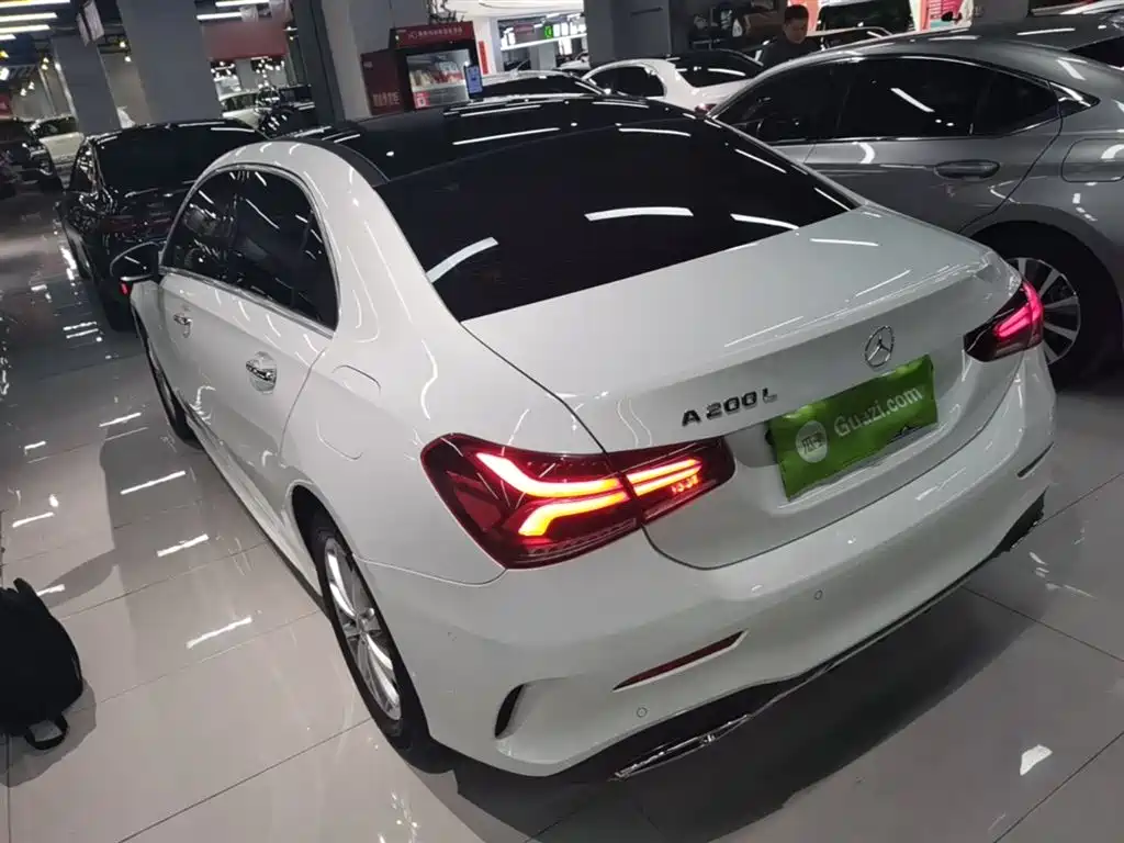 Mercedes-Benz A-Class 2021 A 200 L Sport Sedan Fashion Edition фото 5