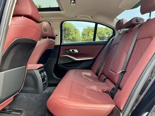 BMW 3 Series 2022 325i M Sport Package фото 5