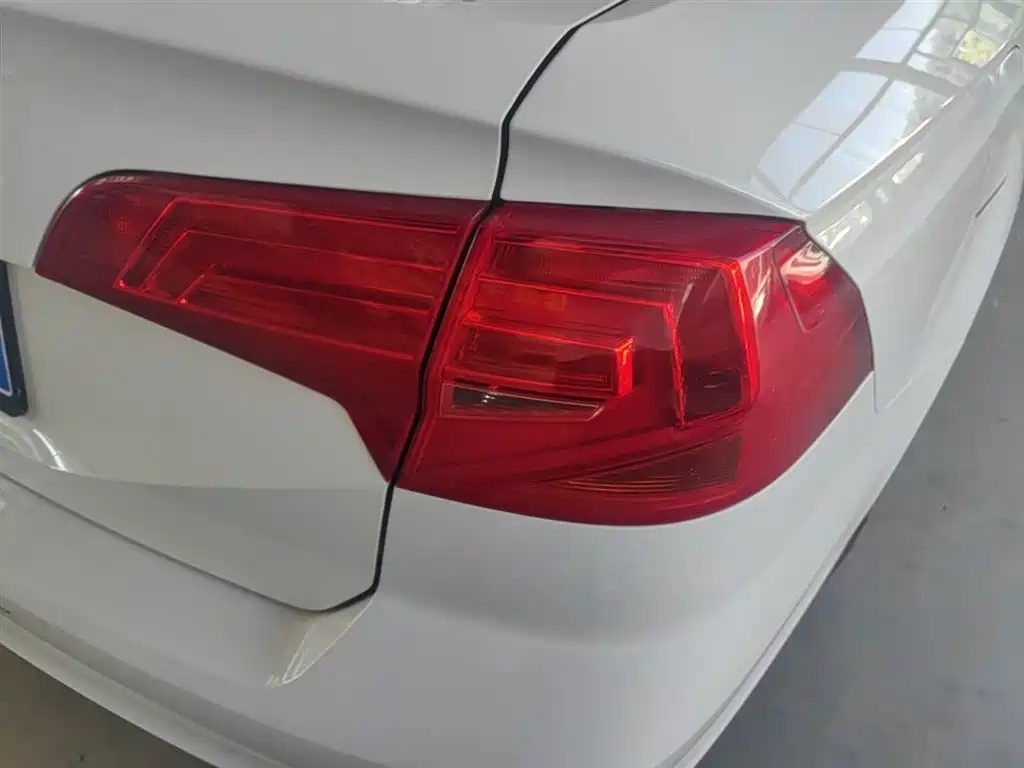 Volkswagen Bora 2016 230TSI DSG Comfort фото 8