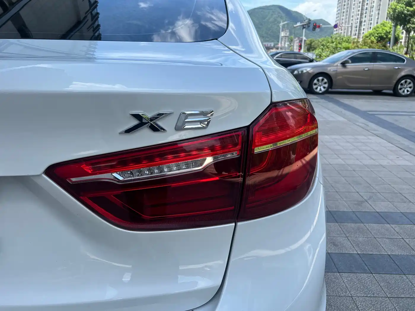 Photo 15 - BMW X6