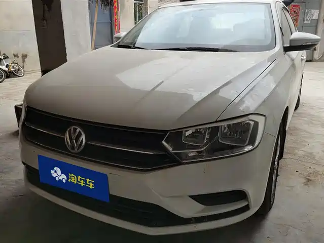 VOLKSWAGEN BORA