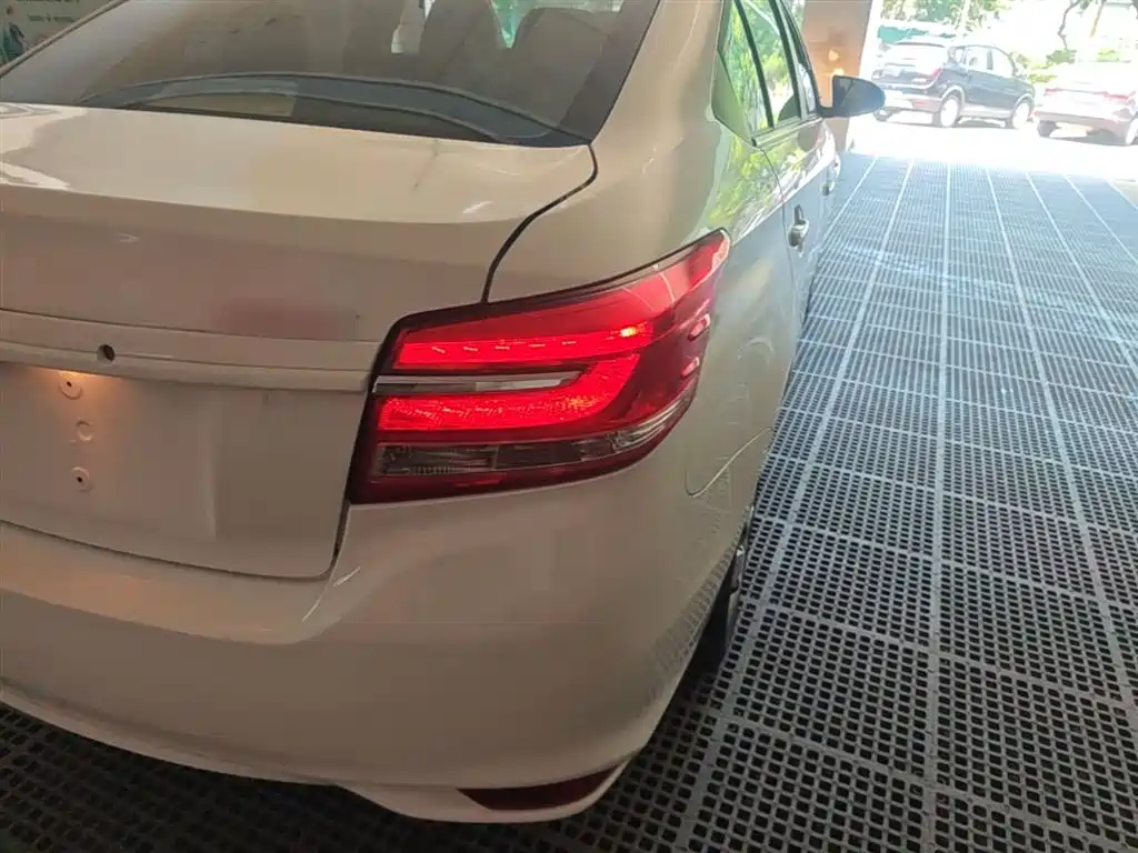 Toyota Vios 2017 1.5L CVT Pioneer фото 8