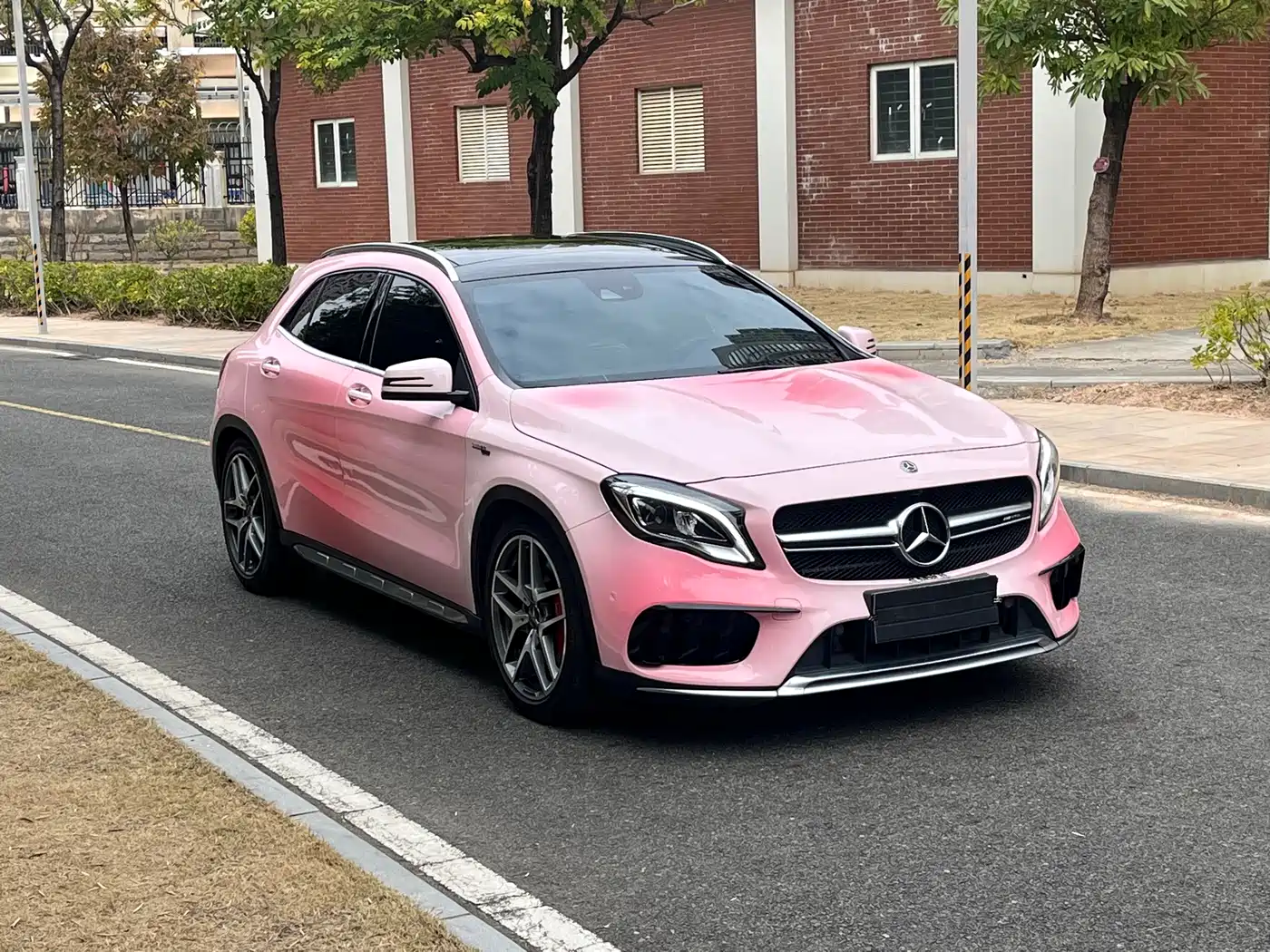 Mercedes-Benz GLA AMG 2017 AMG GLA 45 4MATIC фото 3