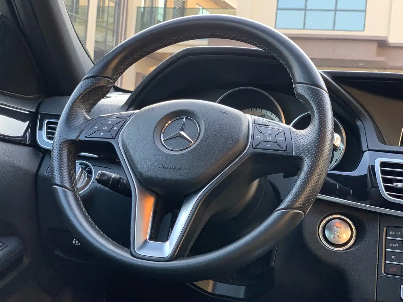 Mercedes-Benz E-Class 2015 Facelift E 260 L Sport фото 20