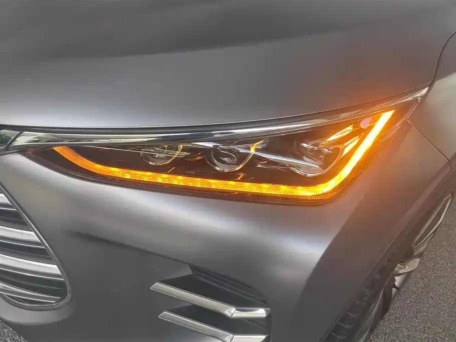 BYD Tang New Energy 2018 DM 2.0T AWD Smart Connection Enjoy Edition 7-Seater China V фото 5