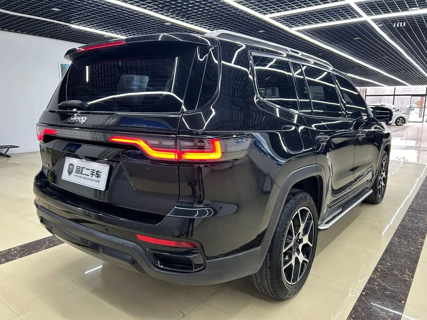 JEEP GRAND COMMANDER