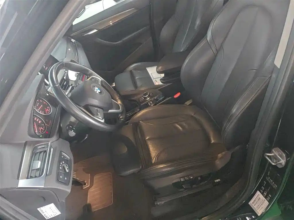 BMW X1 2018 xDrive20Li Premium Model фото 7