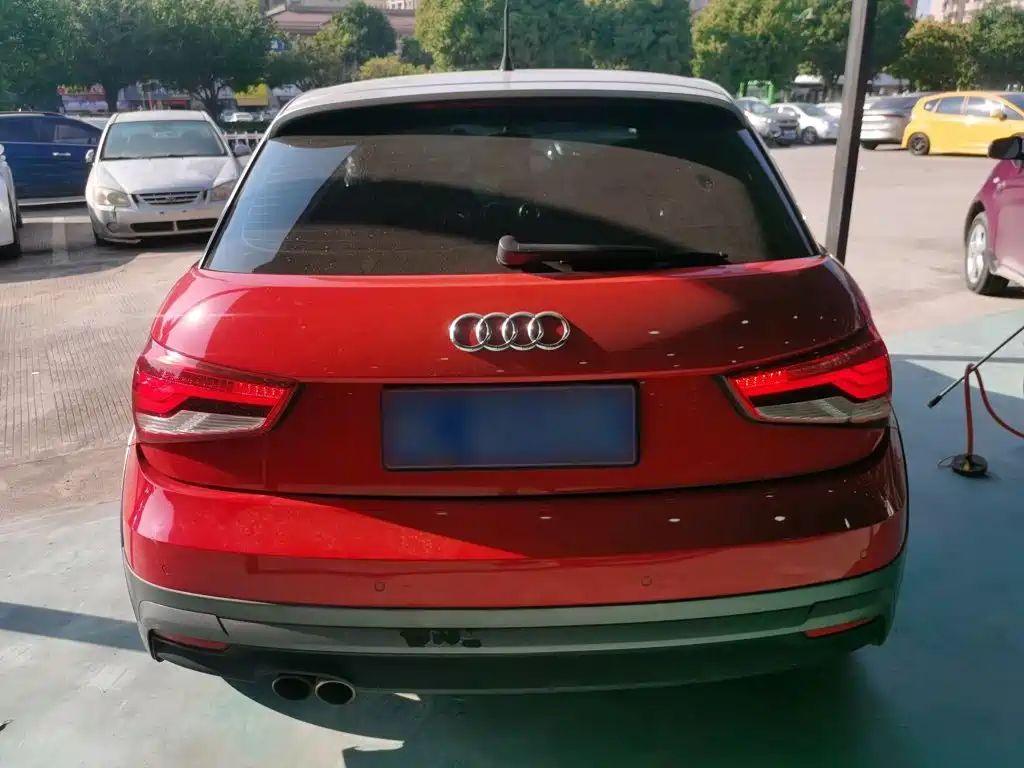 Audi A1 2017 2016 30 TFSI Sportback Design Style Edition
