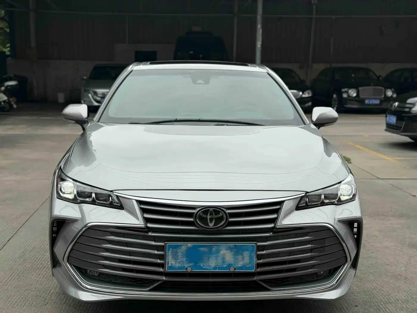 Toyota Avalon 2019 2.0L Luxury Edition (China VI) фото 2
