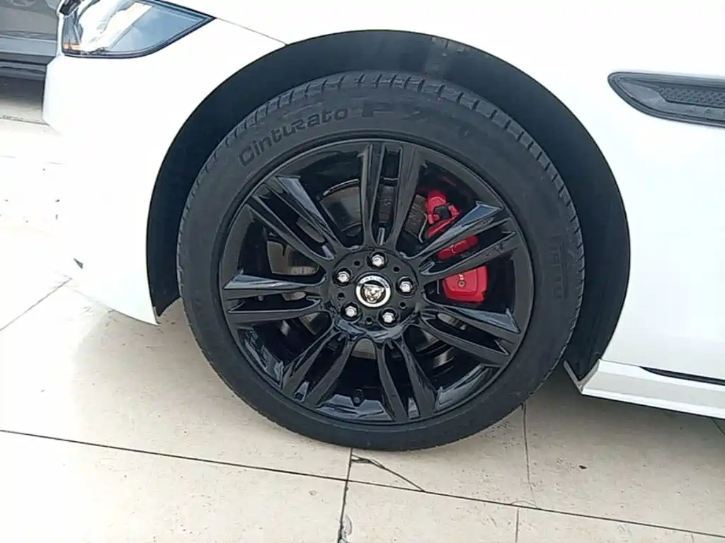Jaguar XEL 2024 2024 Model 2.0T 250PS R-DYNAMIC S Gloss Black Sport Edition