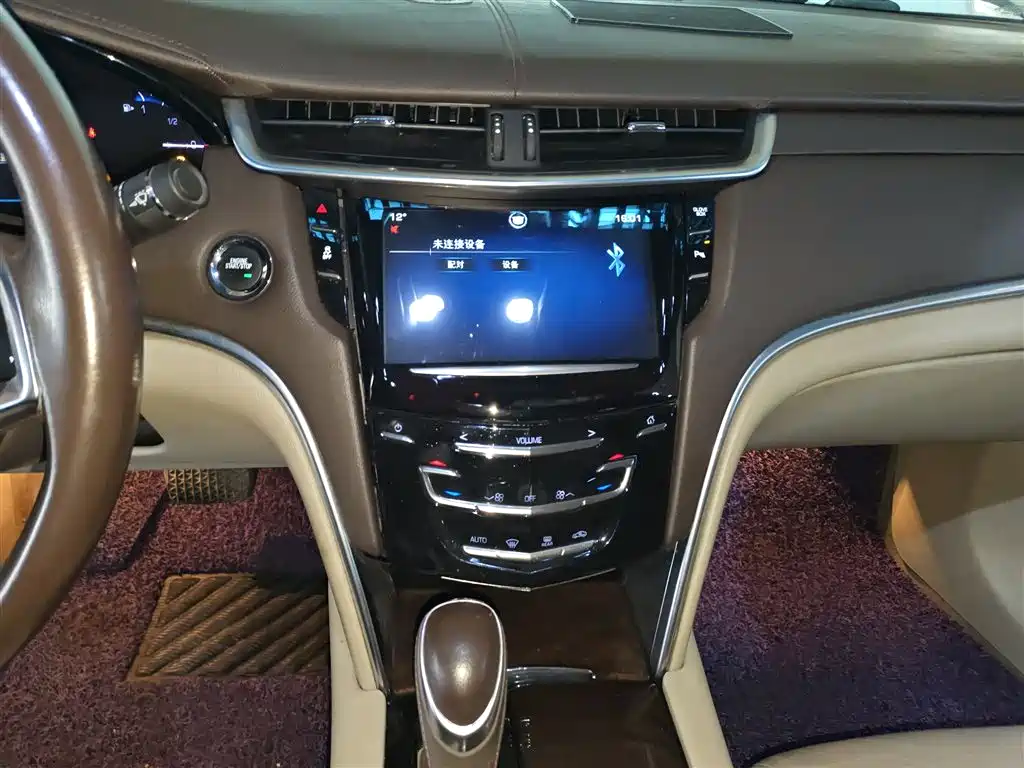 Cadillac XTS 2014 28T Comfort фото 9